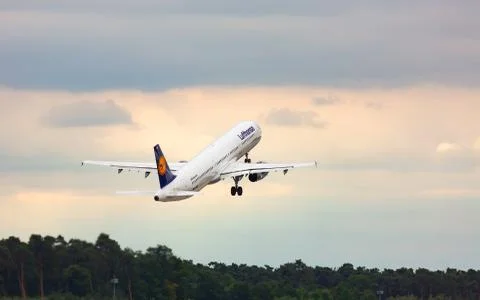 Airbus Lufthansa takes off Stock Photos