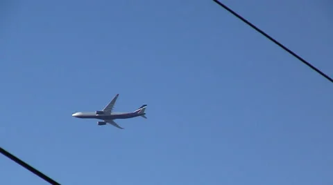 Aircraft descending Stock Footage 67343529