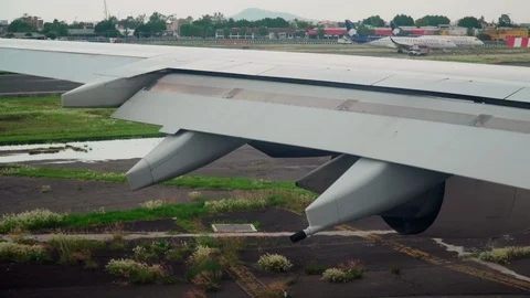 Aircraft engine waiting to start the flight Stock Footage 109500556