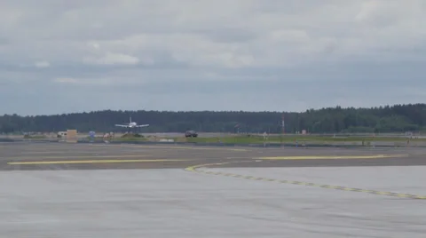 Aircraft is landing Stock Footage 39585740