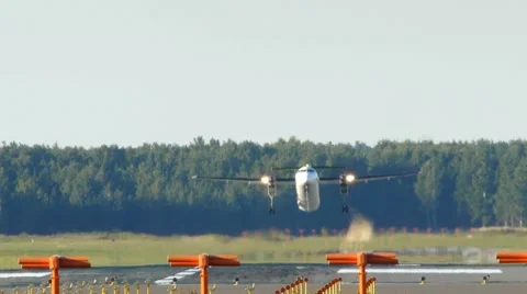 Aircraft take off (Bombardier Dash 8 Q400) Stock Footage 8647402
