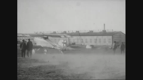 Aircraft taking off in sky Stock Footage 43311520