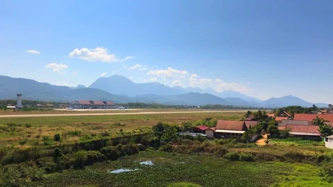 Aircraft taking off into the sunset Video stock 89556681