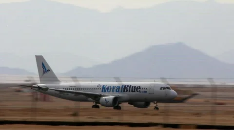 Airfield Stock-Footage 872815