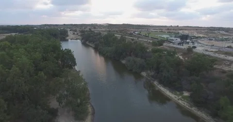 Airial over a stream Video stock 82469648