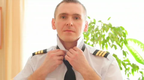 Airline pilot III Stockbeeldmateriaal 680877