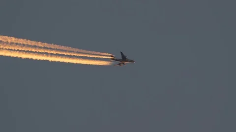 Airliner at cruising altitude Stock Footage
