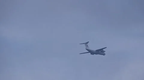 Airliner in flight Stock Footage 47729501