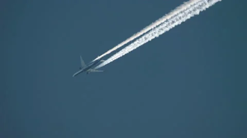 Airliner at flight level Stock Footage 169604148