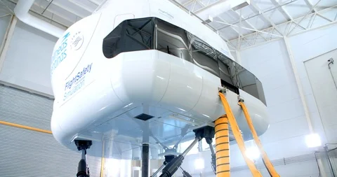 Airliner Flight Simulator In Motion. Actuators Moving 動画素材 91410032