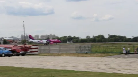 Airliner taking off Video stock 68994693