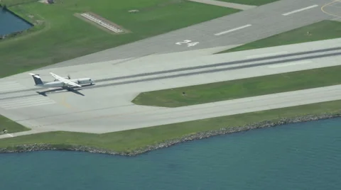 Airpane taking off Stock Footage 52549202