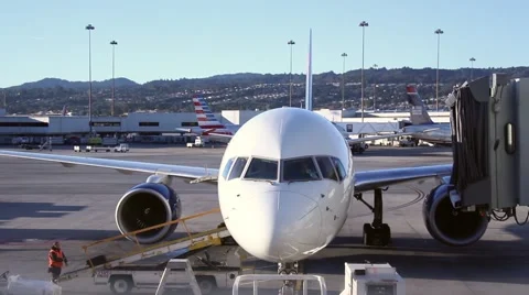 Airplane baggage handler, San Francisco - 1080p Video stock 45595451