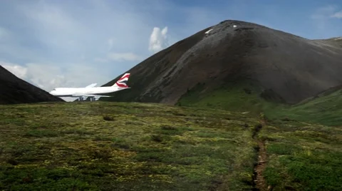 Airplane crash Stock Footage 51144523