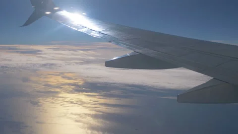 Airplane flight in 4K Vídeo Stock 149354991