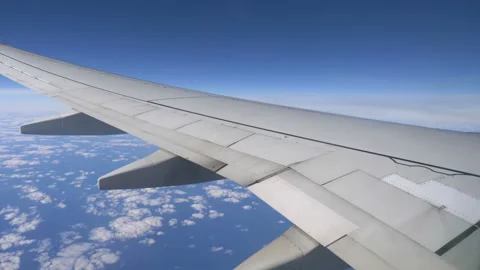 Airplane flight in 4K slow motion 60fps 스톡 동영상 153425133