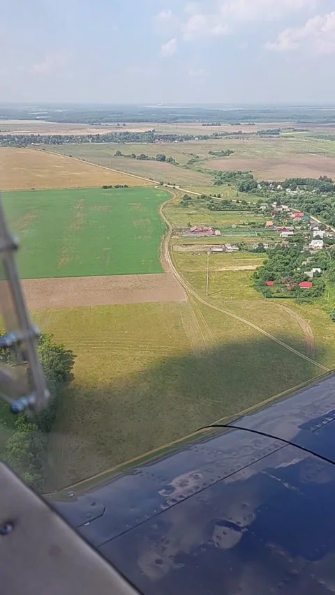 Airplane flight landing Stock Footage 201890557
