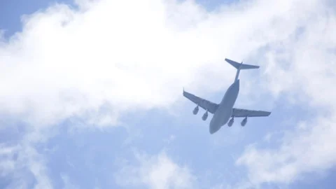 Airplane flying Stock Footage 104786820