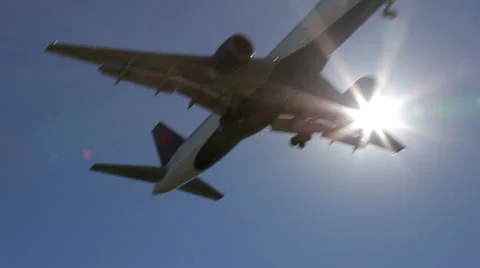 Airplane flying overhead Video stock 45248810