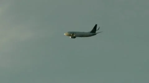 Airplane Stock-Footage 12757997