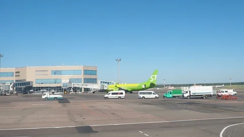 Airplane Stock Footage 92744175