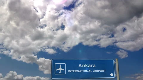 Airplane landing at Ankara Vidéo 127693741