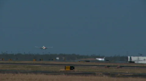 Airplane landing Stock Footage 603327