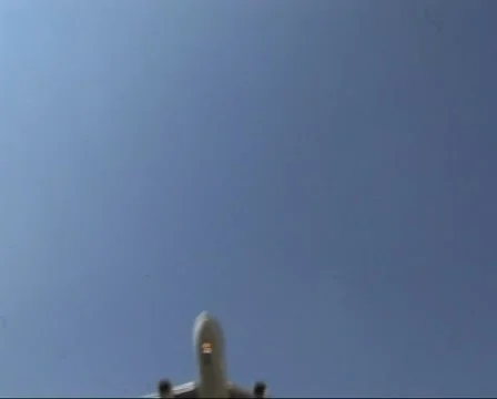 Airplane landing Vídeo Stock 1848103