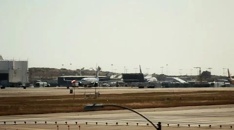 Airplane Landing 스톡 동영상 5503588