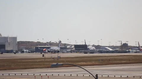 Airplane Landing 스톡 동영상 5503684