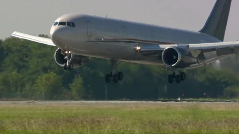 Airplane Landing Stock Footage 75867463