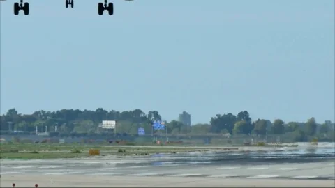 Airplane landing Stock Footage 79627508