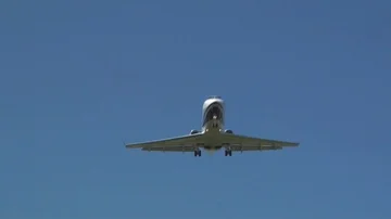 Airplane landing 動画素材 85684618