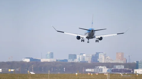 Airplane landing Stock Footage 88436094