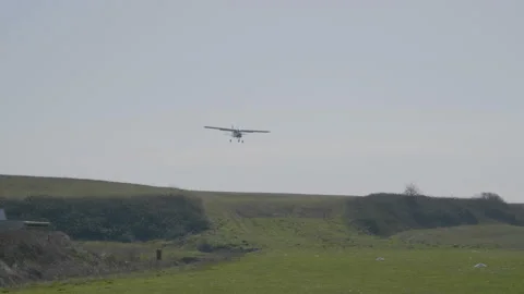 Airplane landing Stock-Footage 172159768