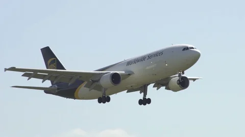 Airplane Landing, Side View Tracking Stock Footage 129190777