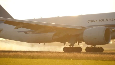 Airplane landing, slowmotion Stock Footage 114506325