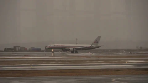 Airplane Landing in Winter Video stock 26115216