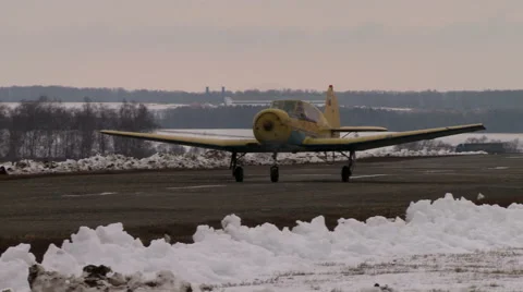 Airplane moving on a runway. Stock Footage 67868755