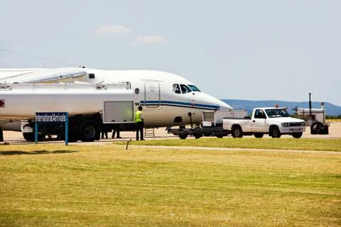 Airplane refuel Stock-Fotos