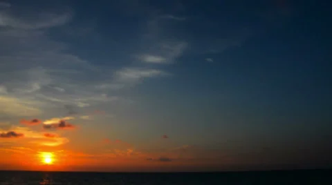 Airplane silhouette at sunset Video stock 33716704