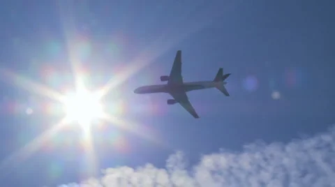 Airplane &amp; sun Stock-Footage 1007252