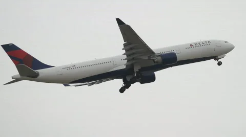 Airplane take off Stock Footage 661405