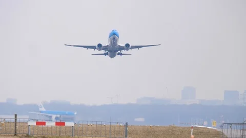 Airplane take off Stock Footage 86826820