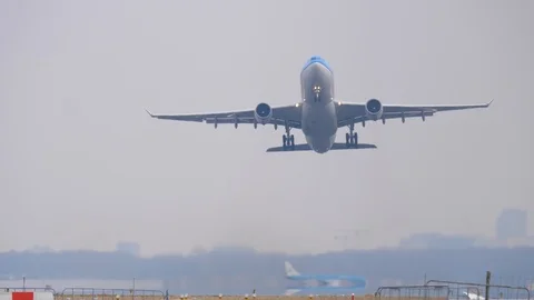 Airplane take off Stock Footage 86827591