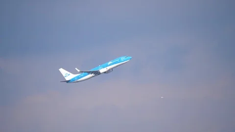 Airplane take off Video stock 89044401