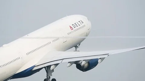 Airplane takeoff Stock Footage 84790137