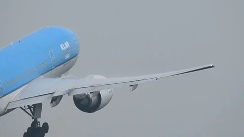 Airplane takeoff Stock Footage 84790143