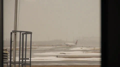 Airplane Taking Off in Winter Video stock 26115333