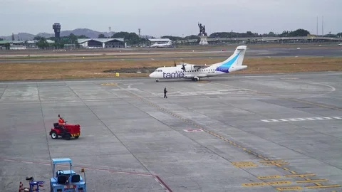Airplane taxing Stock Footage 85389231